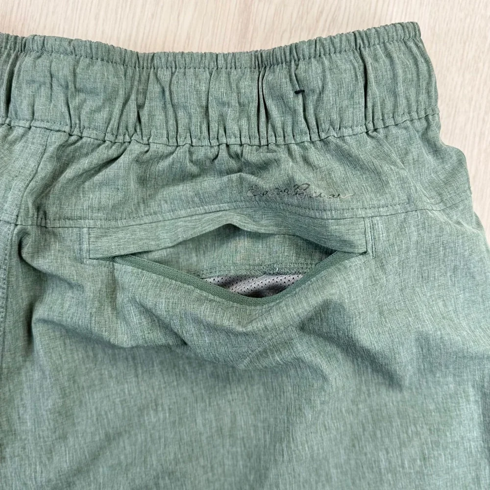 Eddie Bauer Mens Performance‎ Shorts Sage Green Heather Elastic Waist L EMS16095